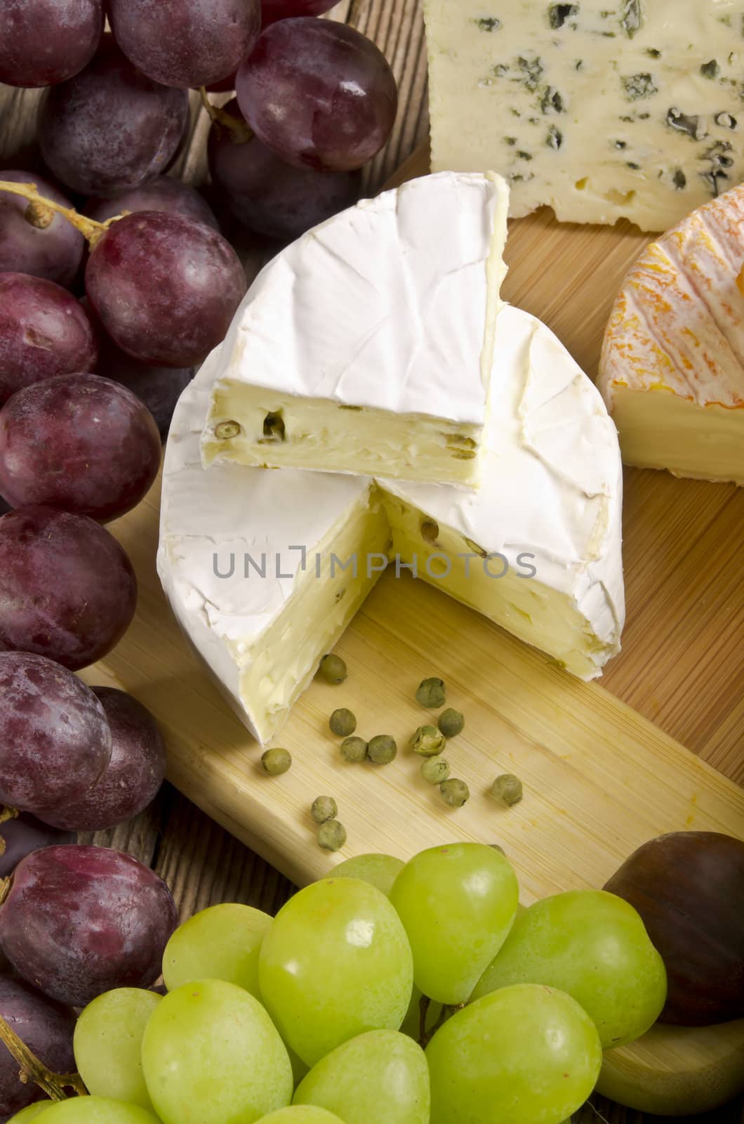 Brie with green pepper