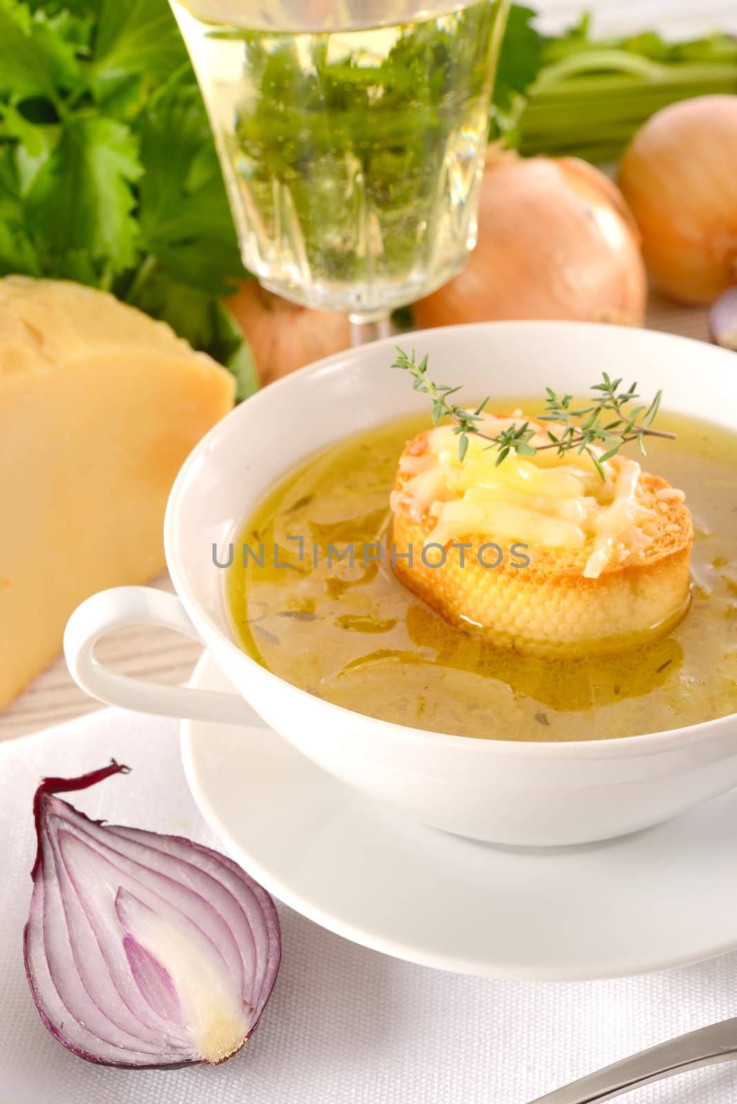 French onion soup by Darius.Dzinnik