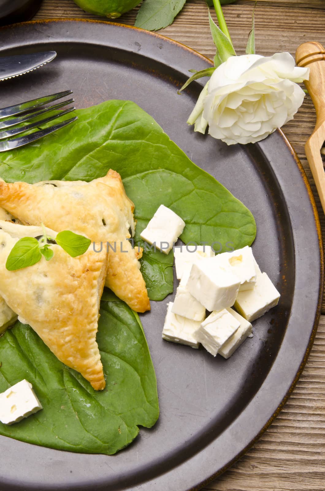 cakes with spinach and feta cheese