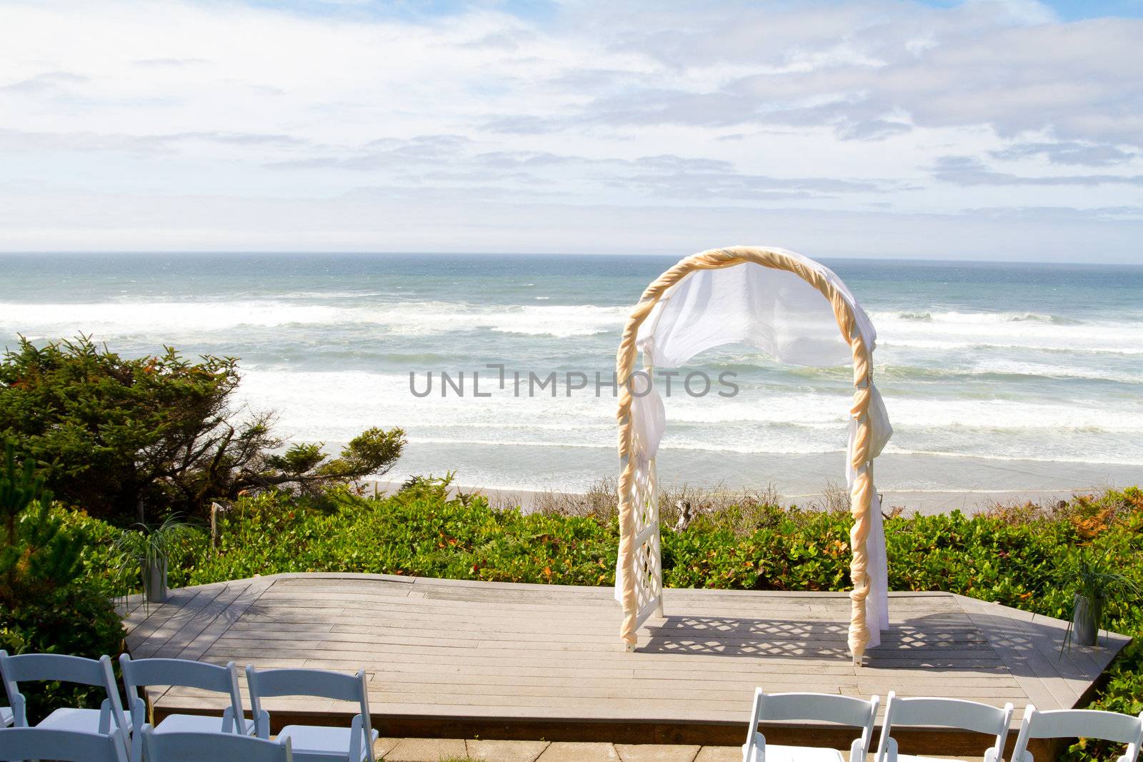 A beautiful setting for a wedding along a beach overlooking the Pacific Ocean in Oregon.