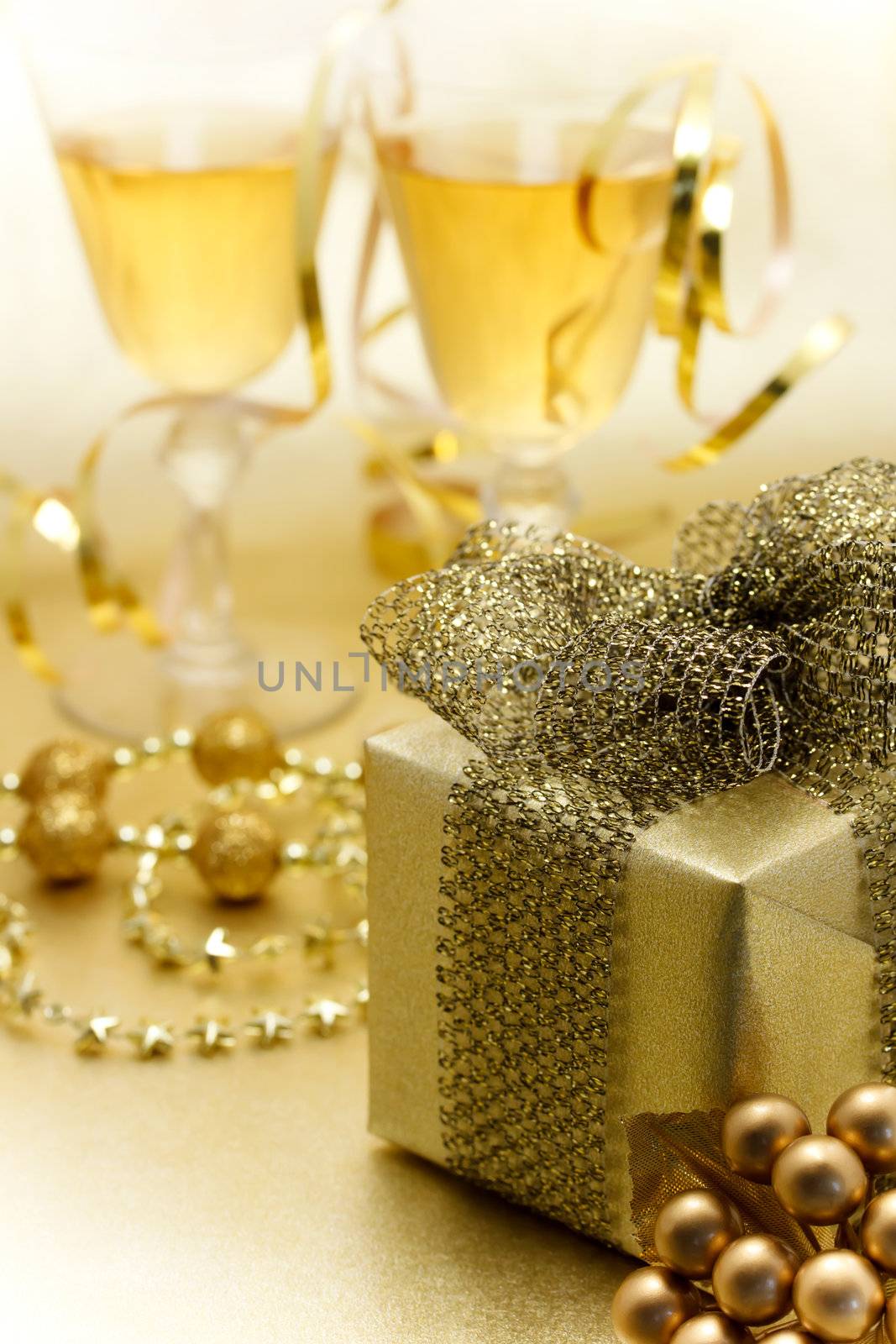 Christmas gift and champagne by melpomene