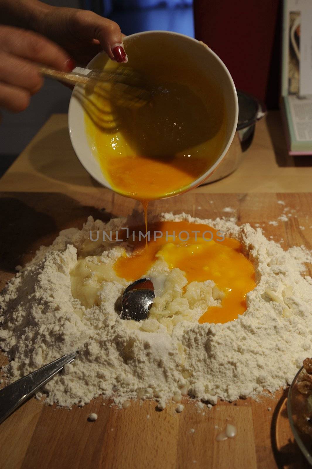 Eggs and wheat: base for making pasta by mizio1970