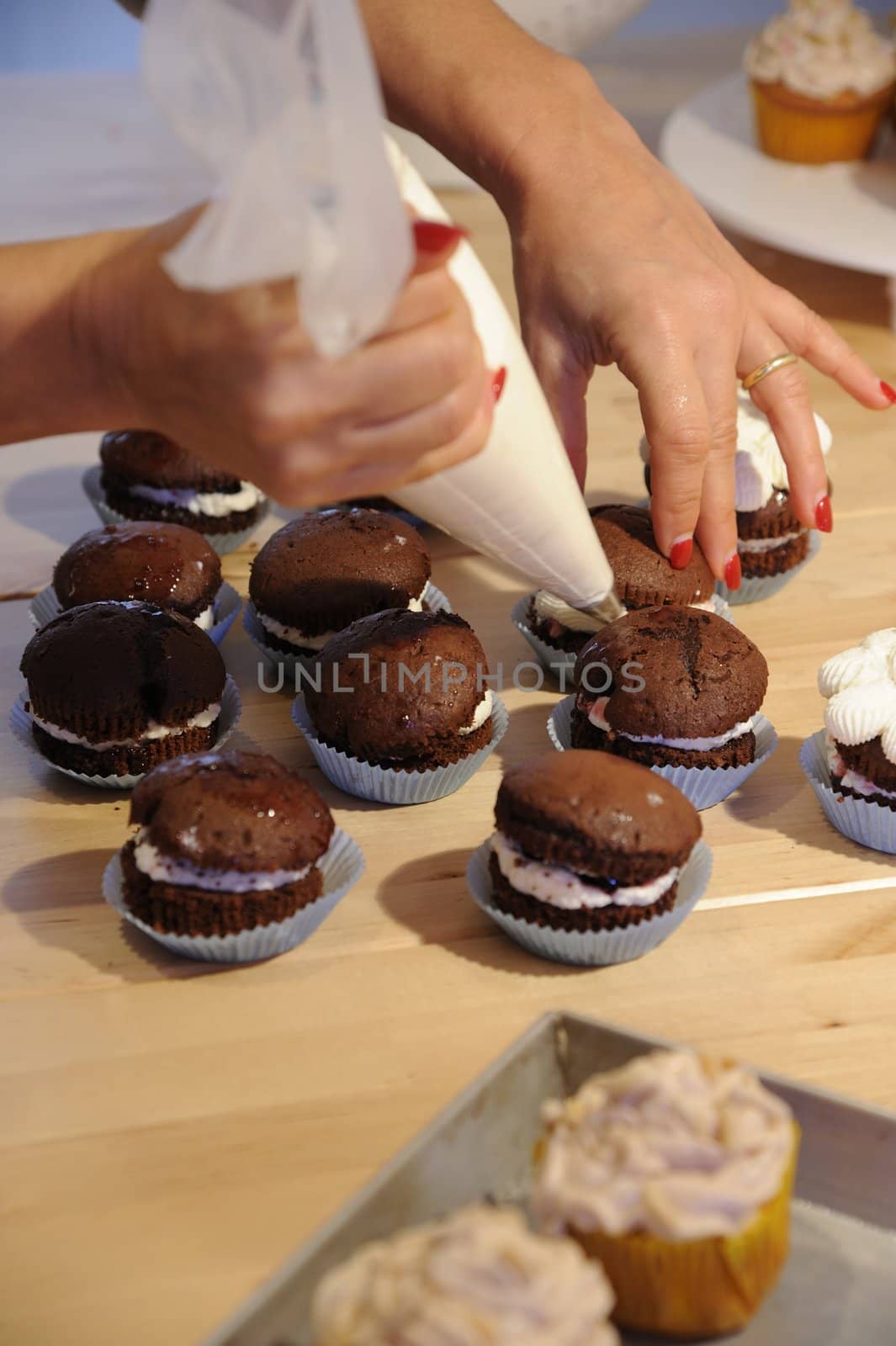 The preparation of tastefully beautiful cupcakes