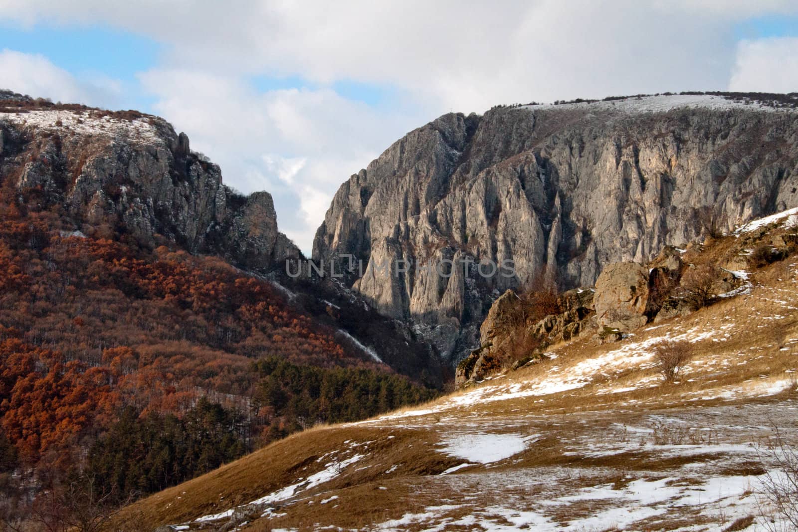The breathtaking Turda Gorges in Transylvania, Romania. 