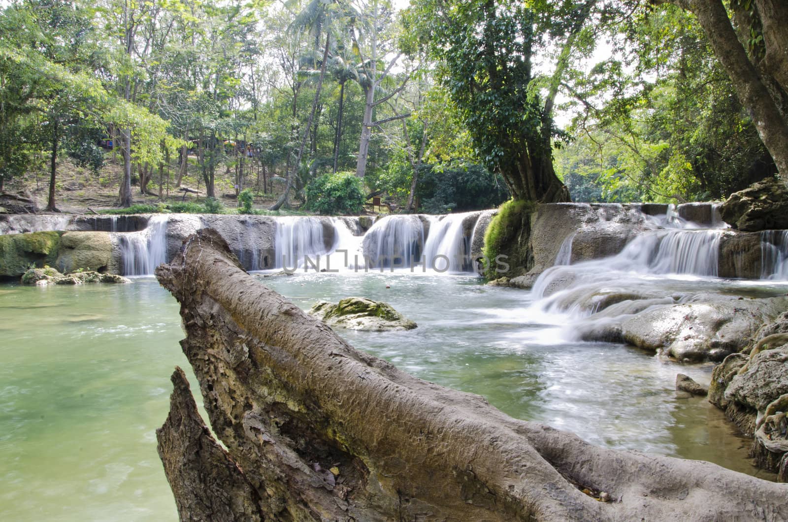 Deep forest Waterfall(Jed Sao Noi waterfall) in Saraburi, Thaila by siraanamwong