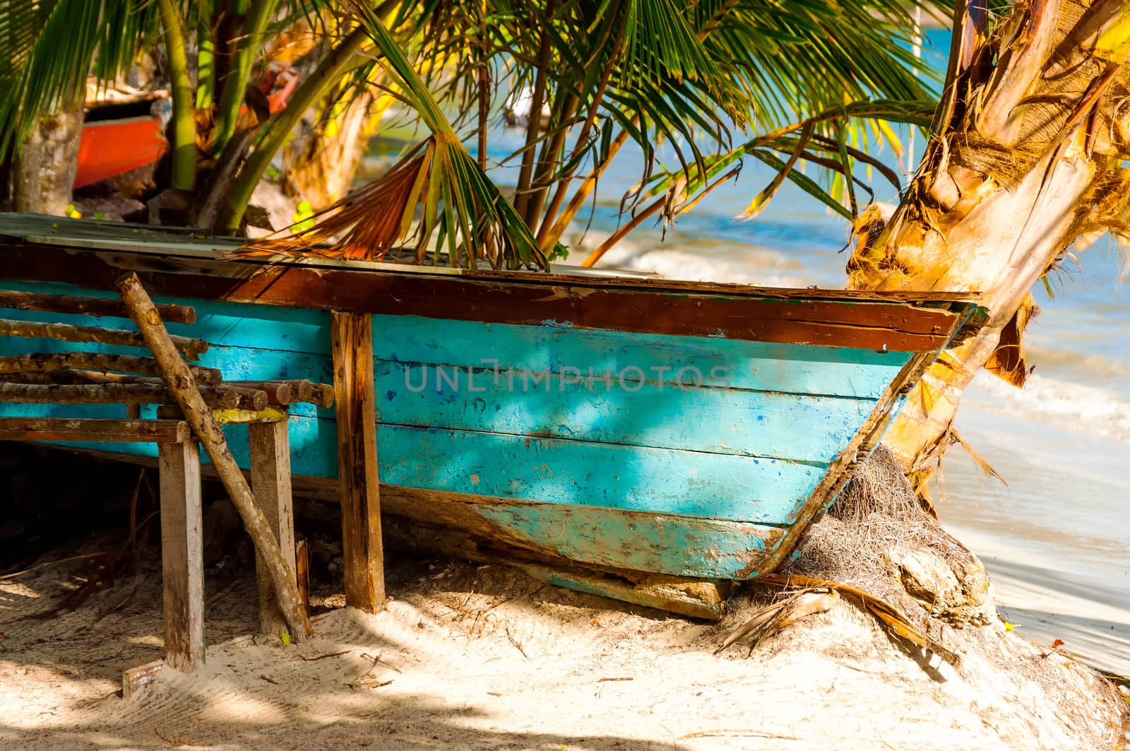 Canoe on the beach on san Andres y Providencia, Colombia