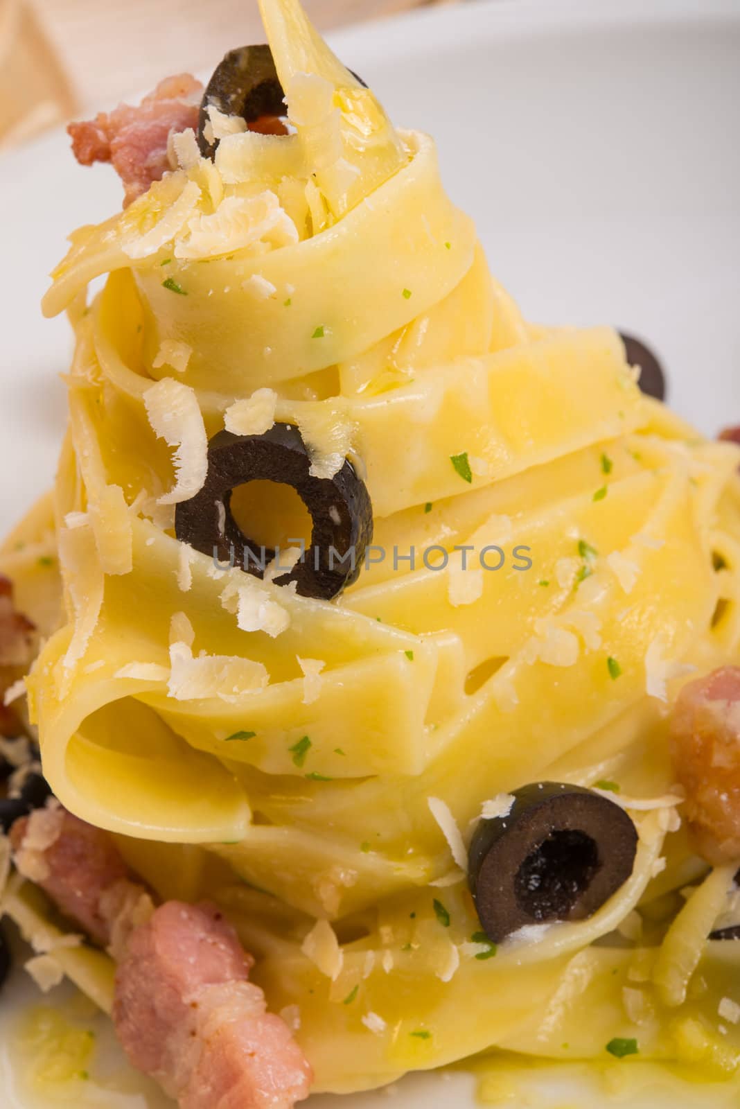  tagliatelle with summer truffle 	