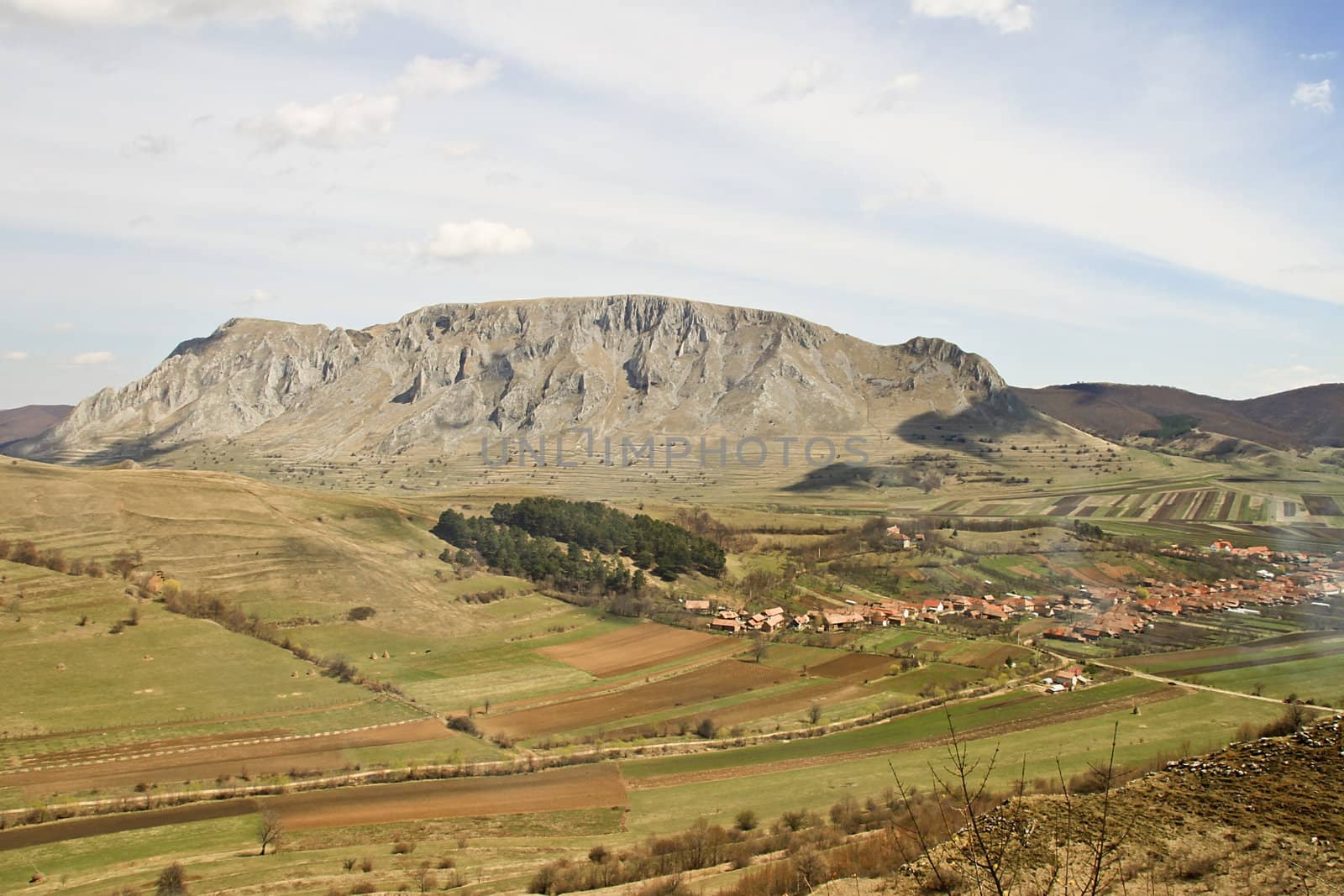 View of the range of Trascau Mountains