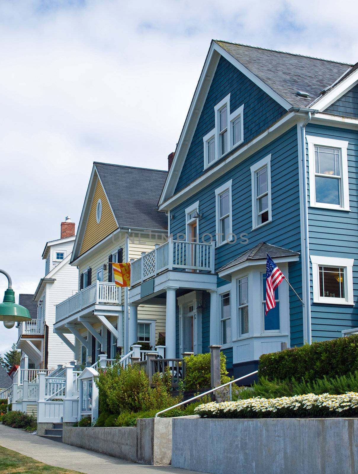 Fancy Homes Nestled in a Beach Front Community