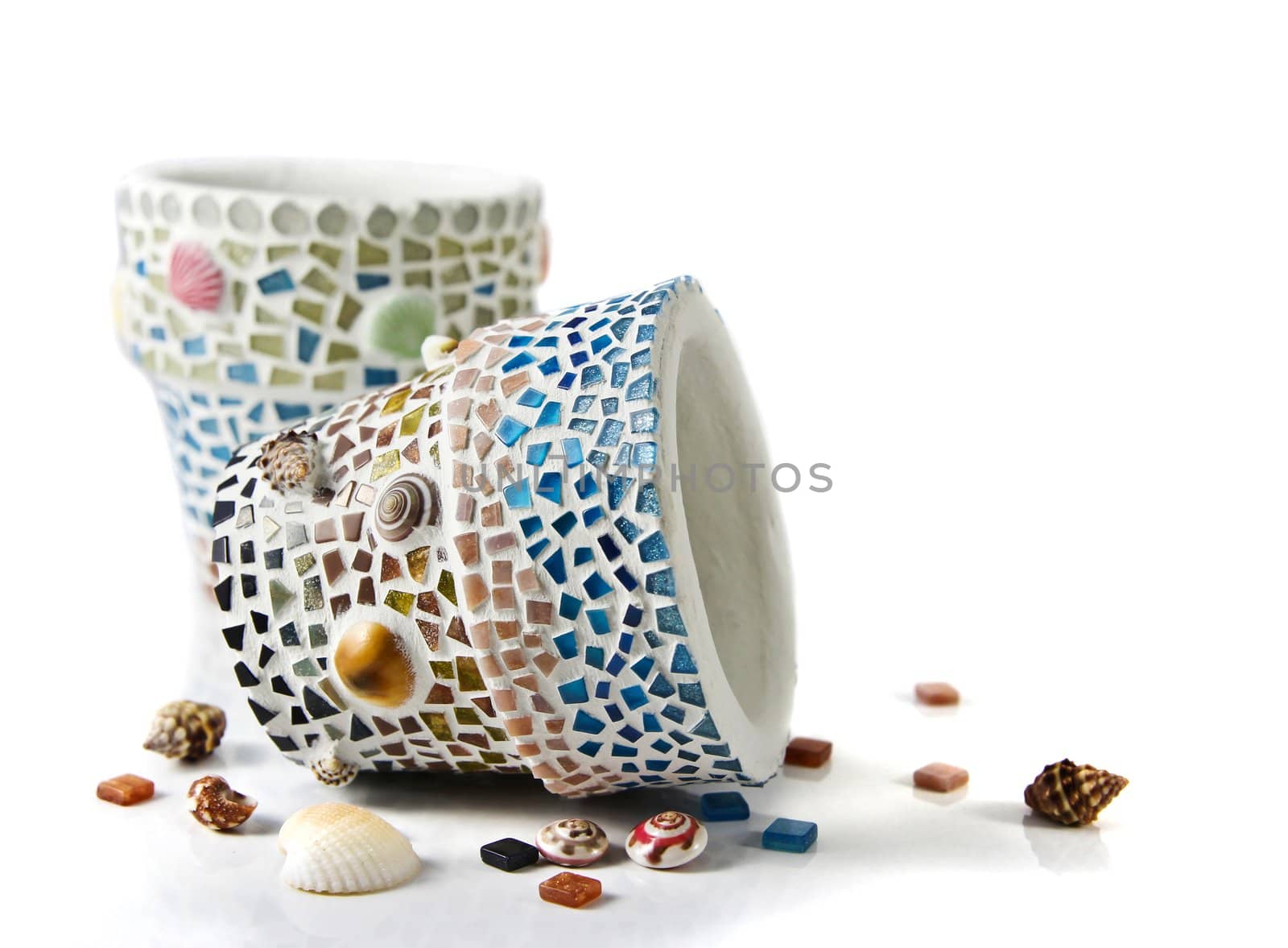 Mosaic flower pot. I made myself mosaic flower pot. by Myimagine