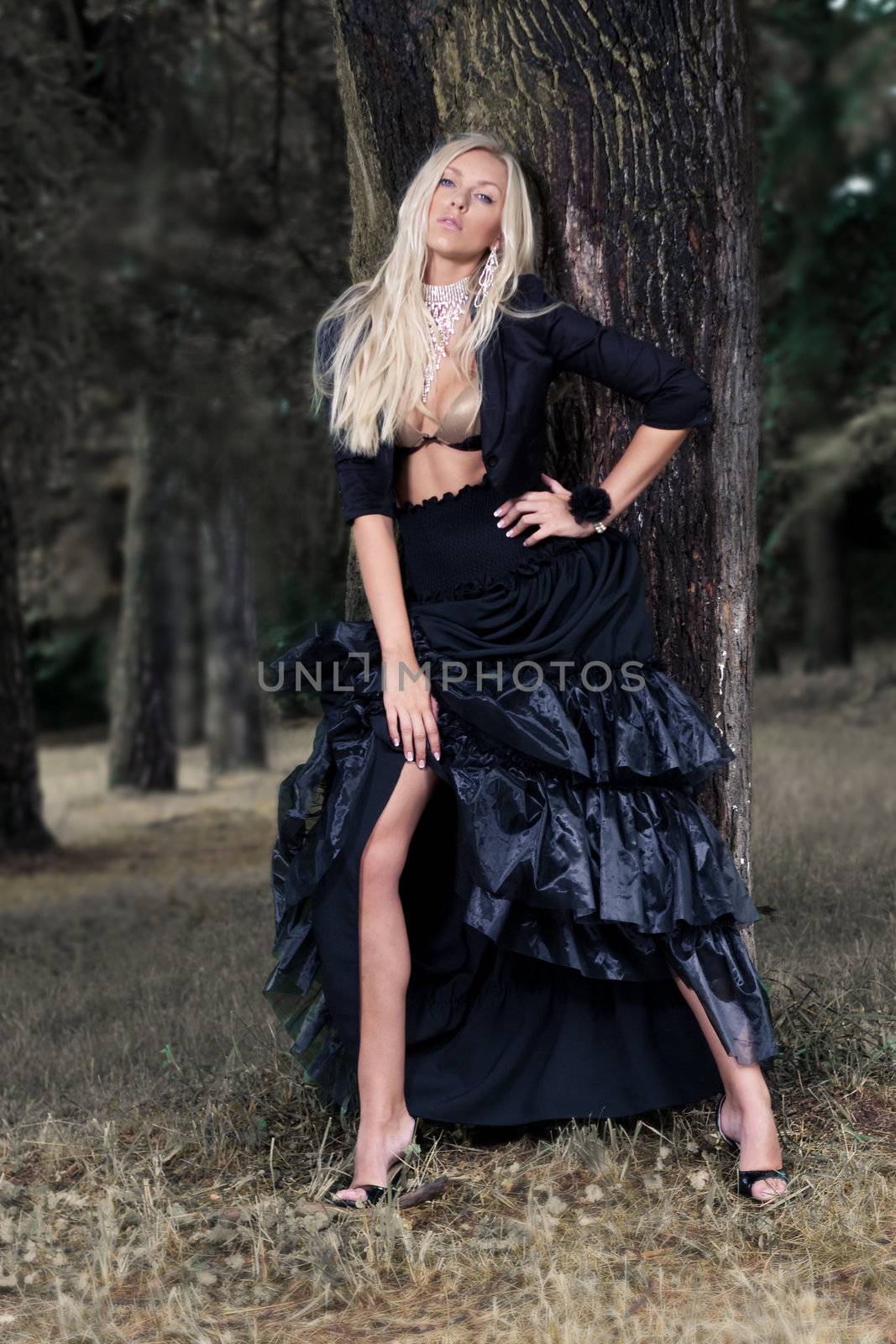 blonde in black dress by fotoduki