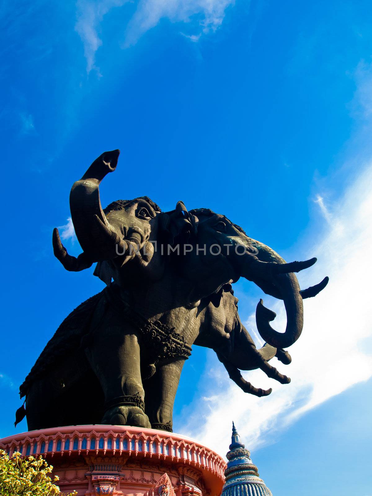 Erawan monument1 by gjeerawut