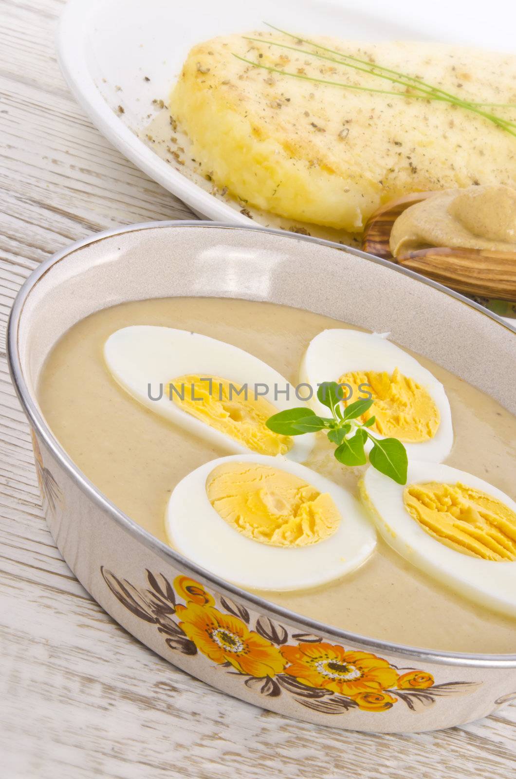 Eggs in mustard sauce