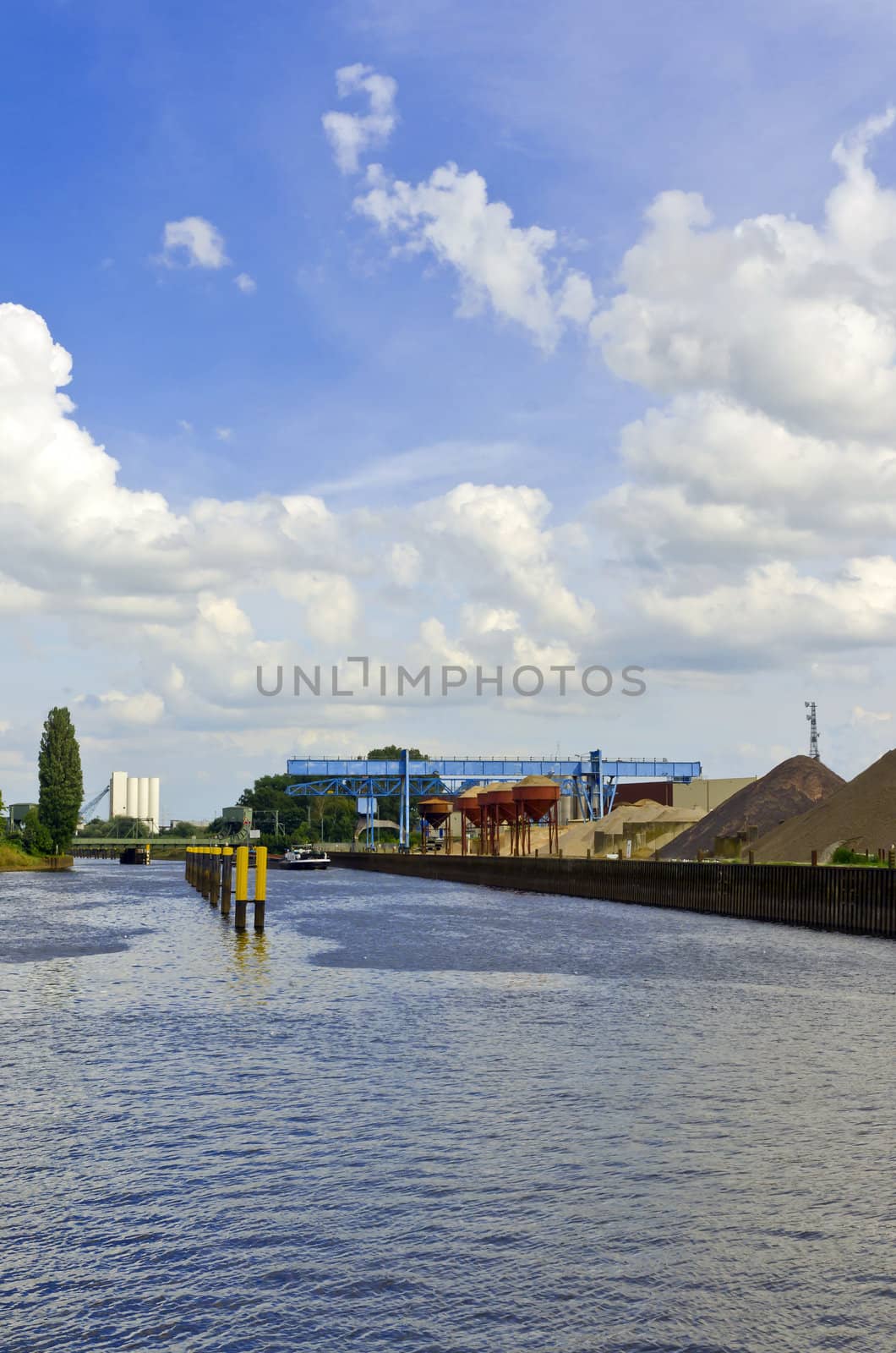  the industrial port  by Darius.Dzinnik