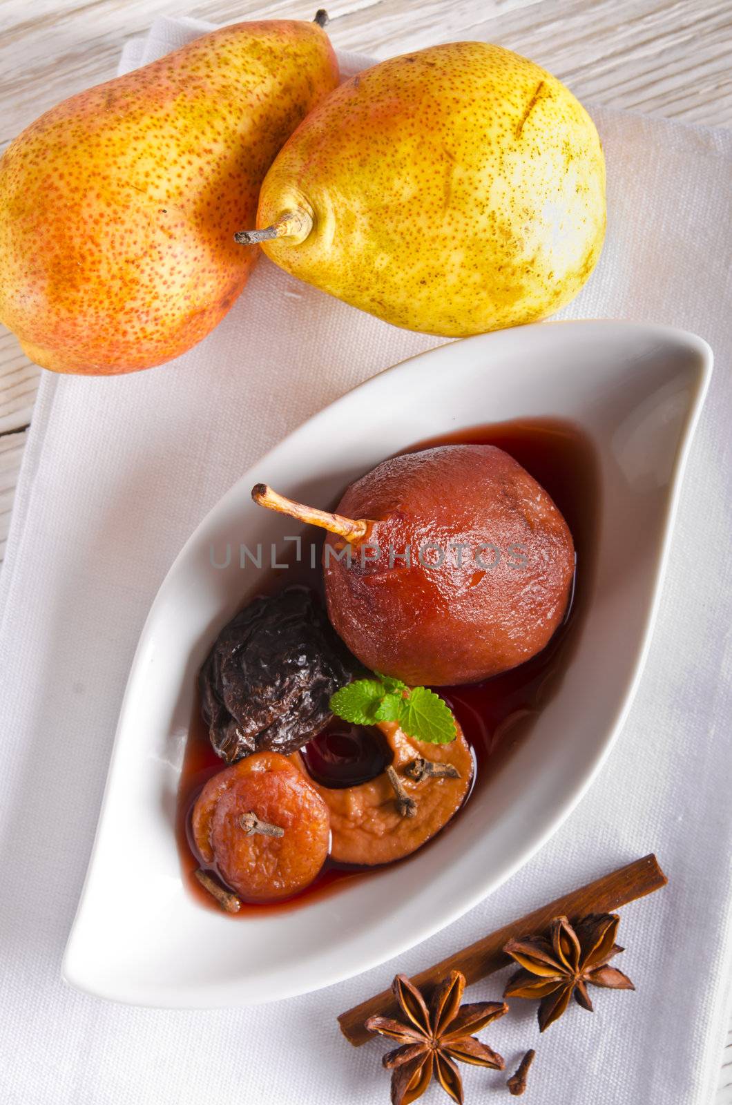 pear helene in red wine with spices