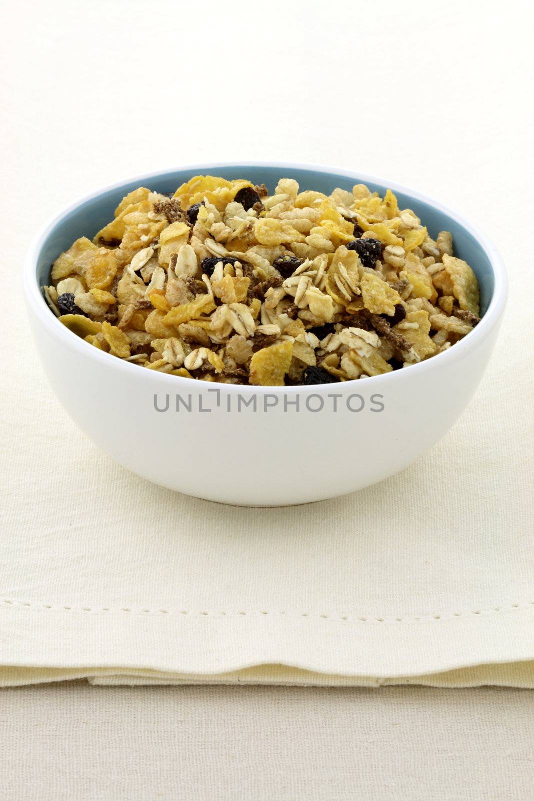 delicious and healthy granola by tacar