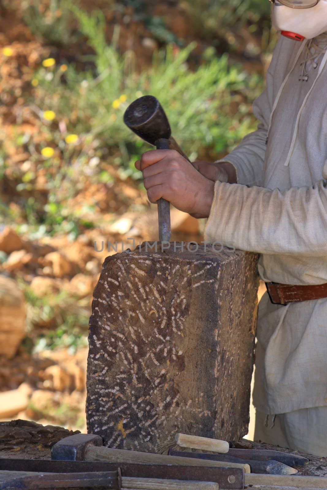 artisan stonemason of the Middle Ages
