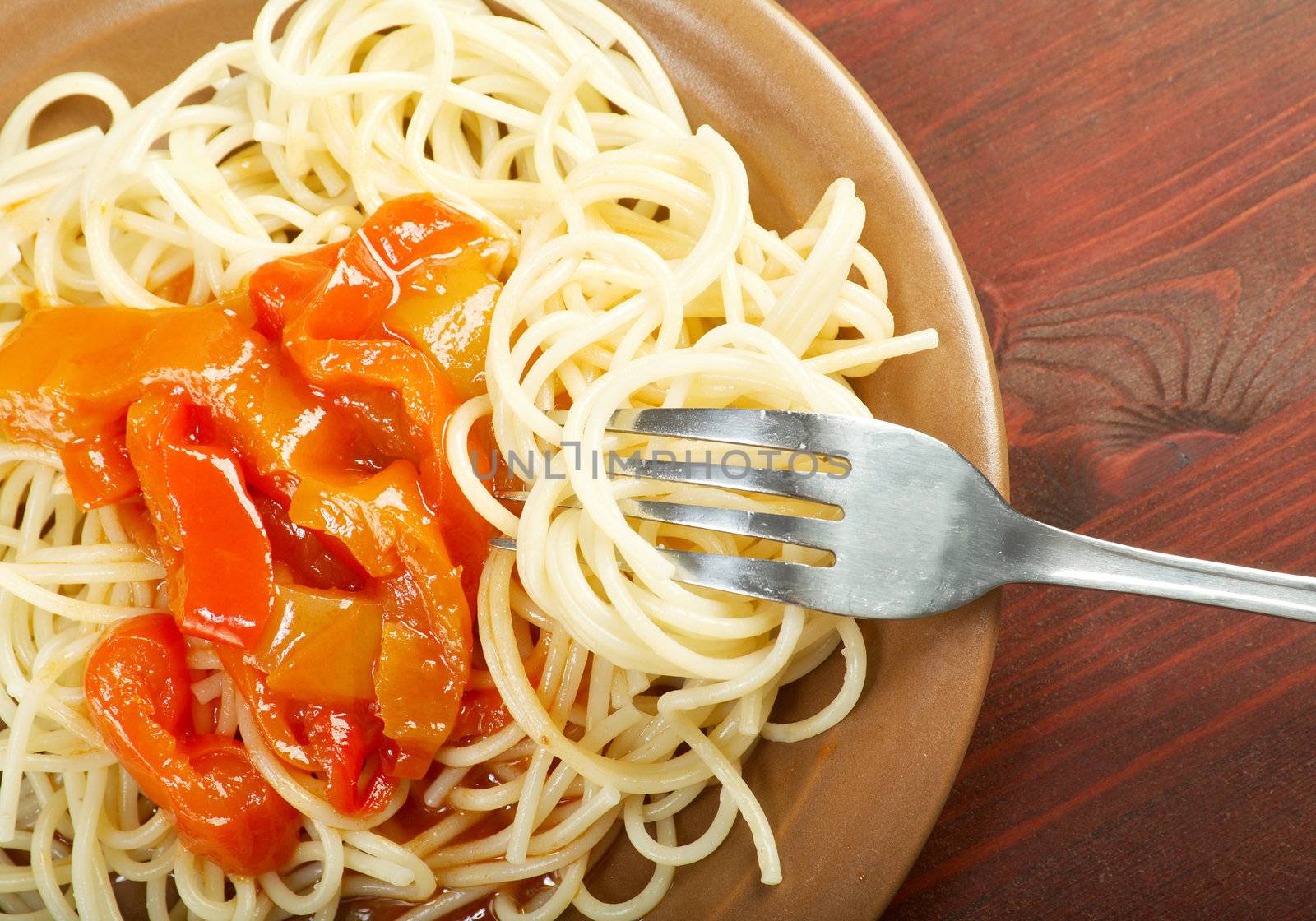  Close up spaghetti with tomato sauce