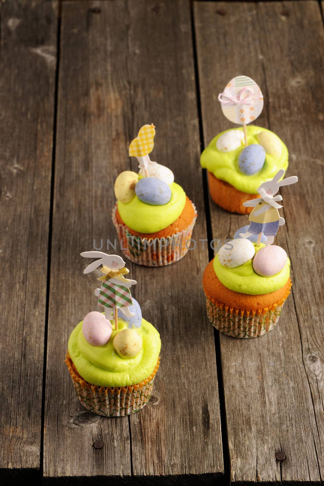 Easter homemade cupcakes by haveseen