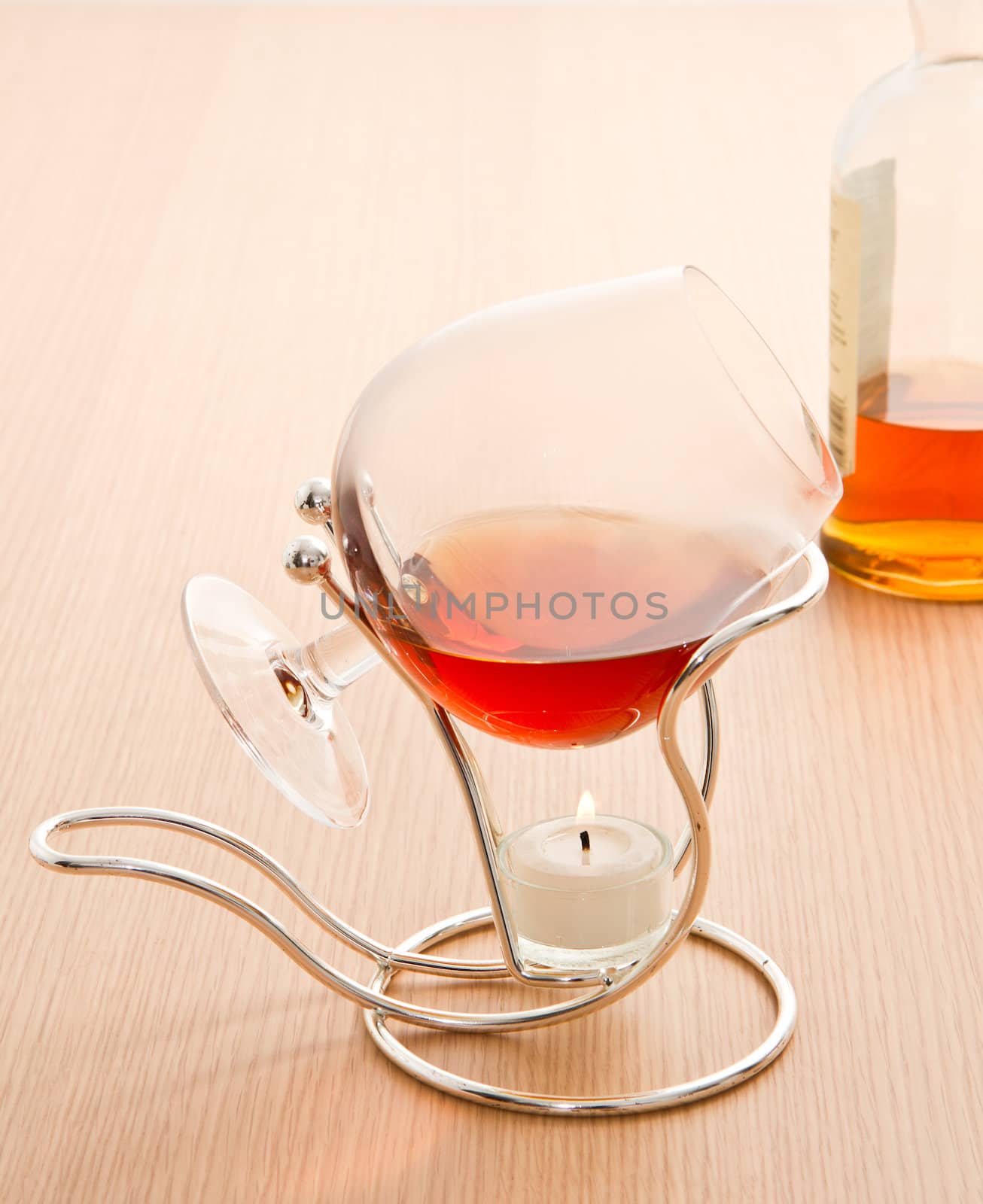 cognac pour into the glass