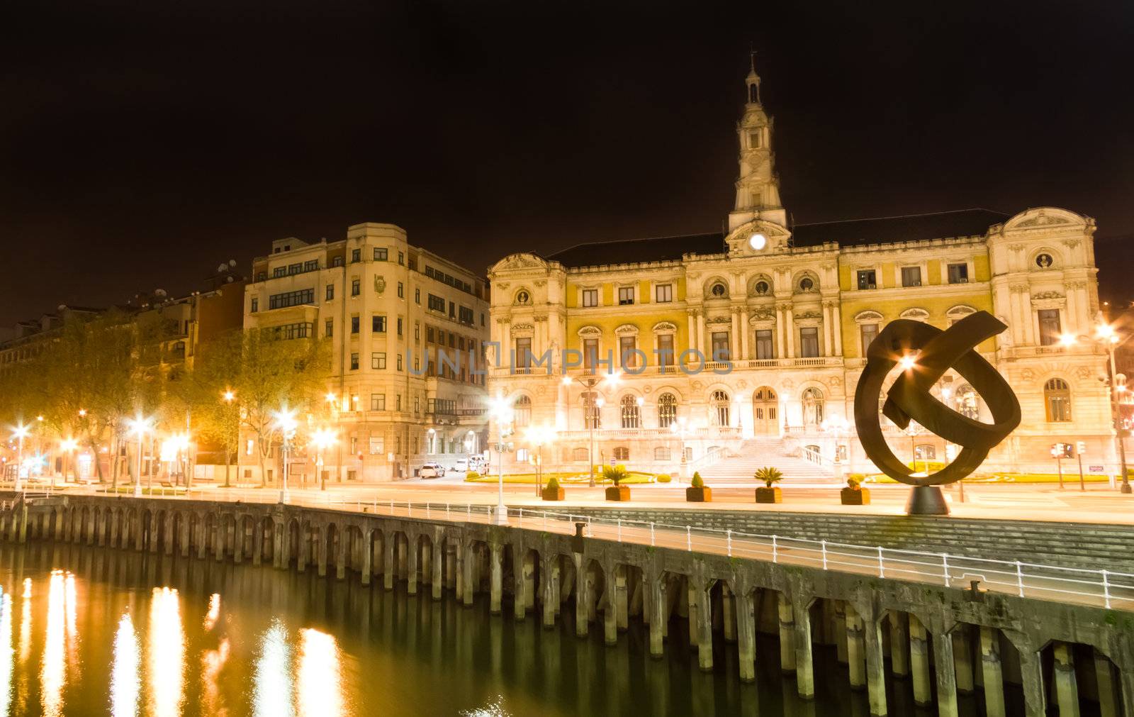 Bilbao city hall at night by doble.d