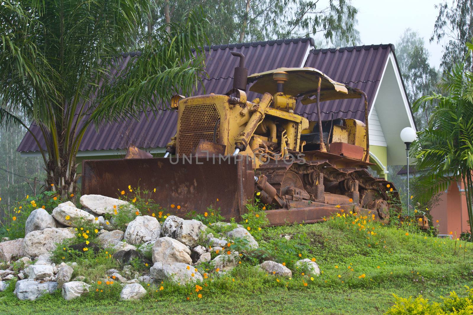 old Front End Loader2 by redthirteen