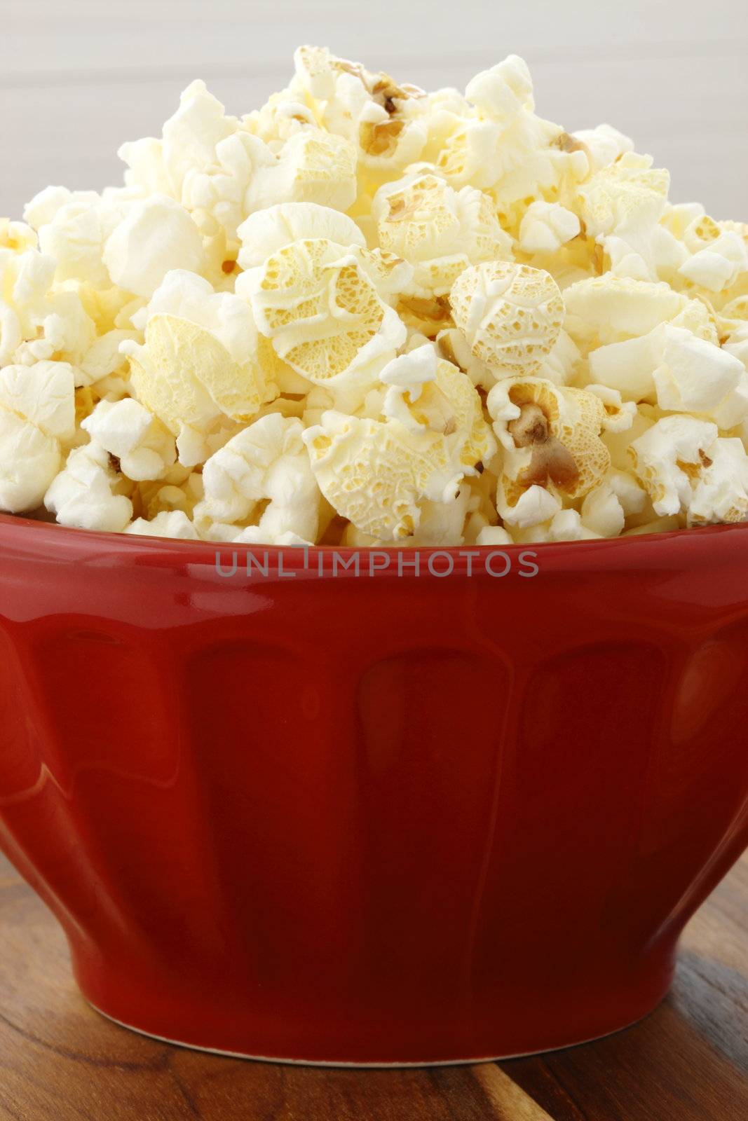 Fresh delicious popcorn by tacar