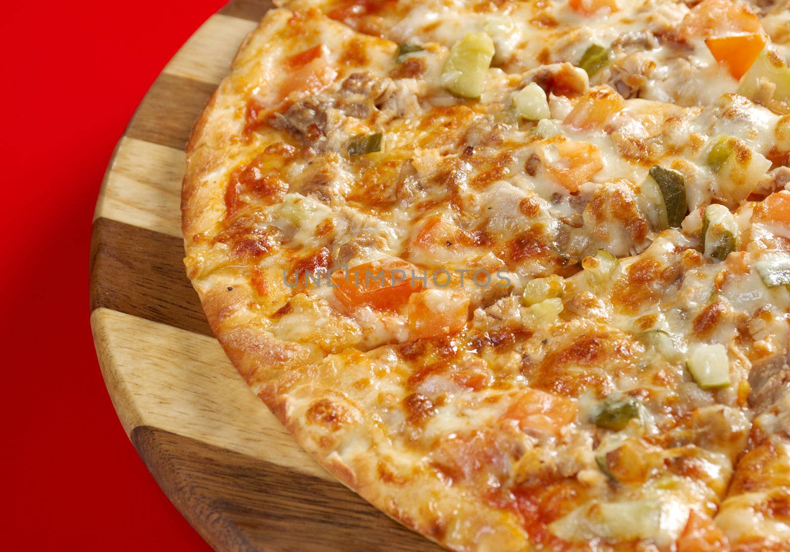 Pizza with smoked hen. italian kitchen. Studio