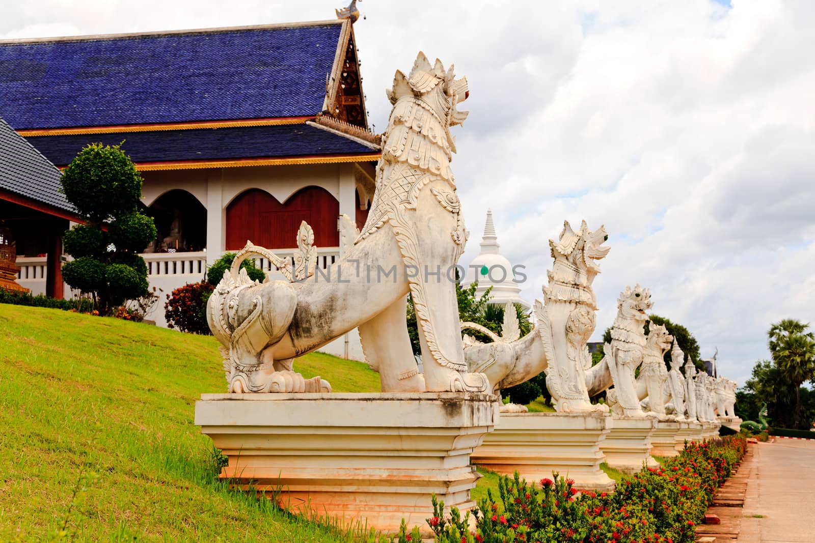 buddhist temple in thailand