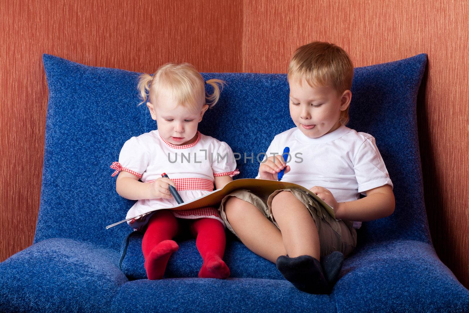 two children drawing by vsurkov