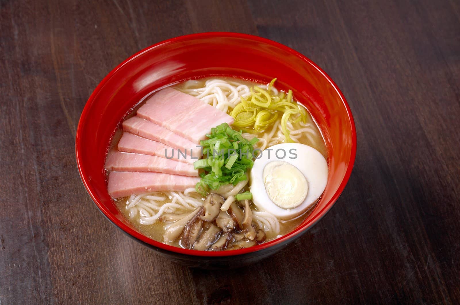japanese ham noodles and mushroom