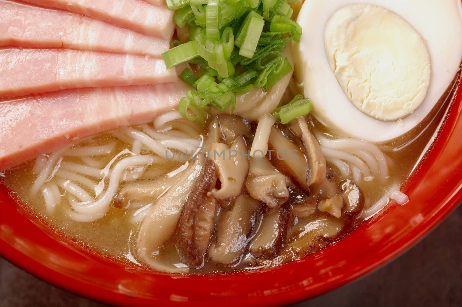 japanese ham noodles and mushroom