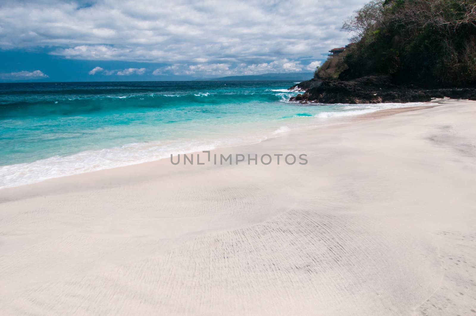 Beach with white sand by nvelichko