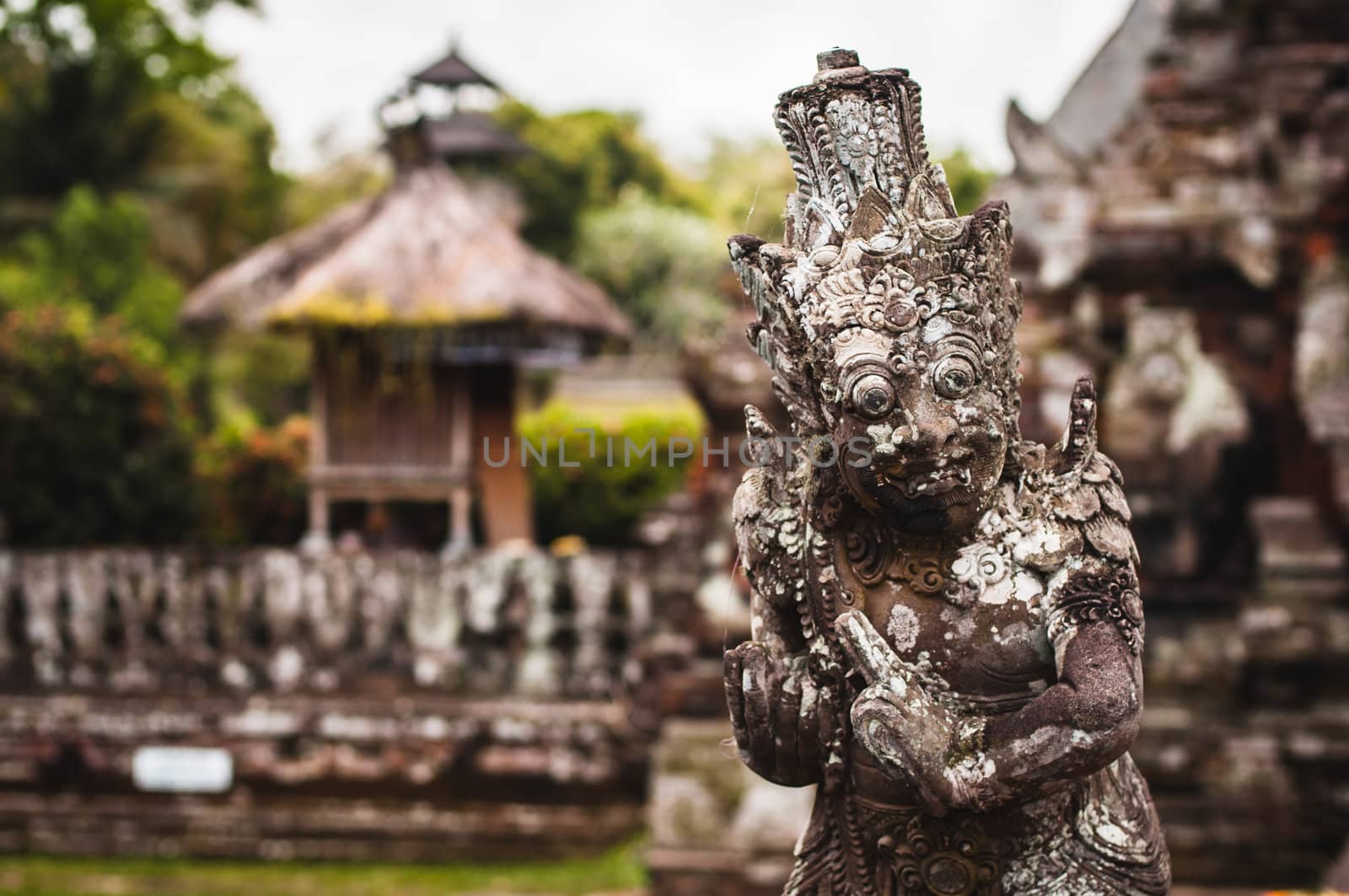 Statue in Pura Taman Ayun by nvelichko