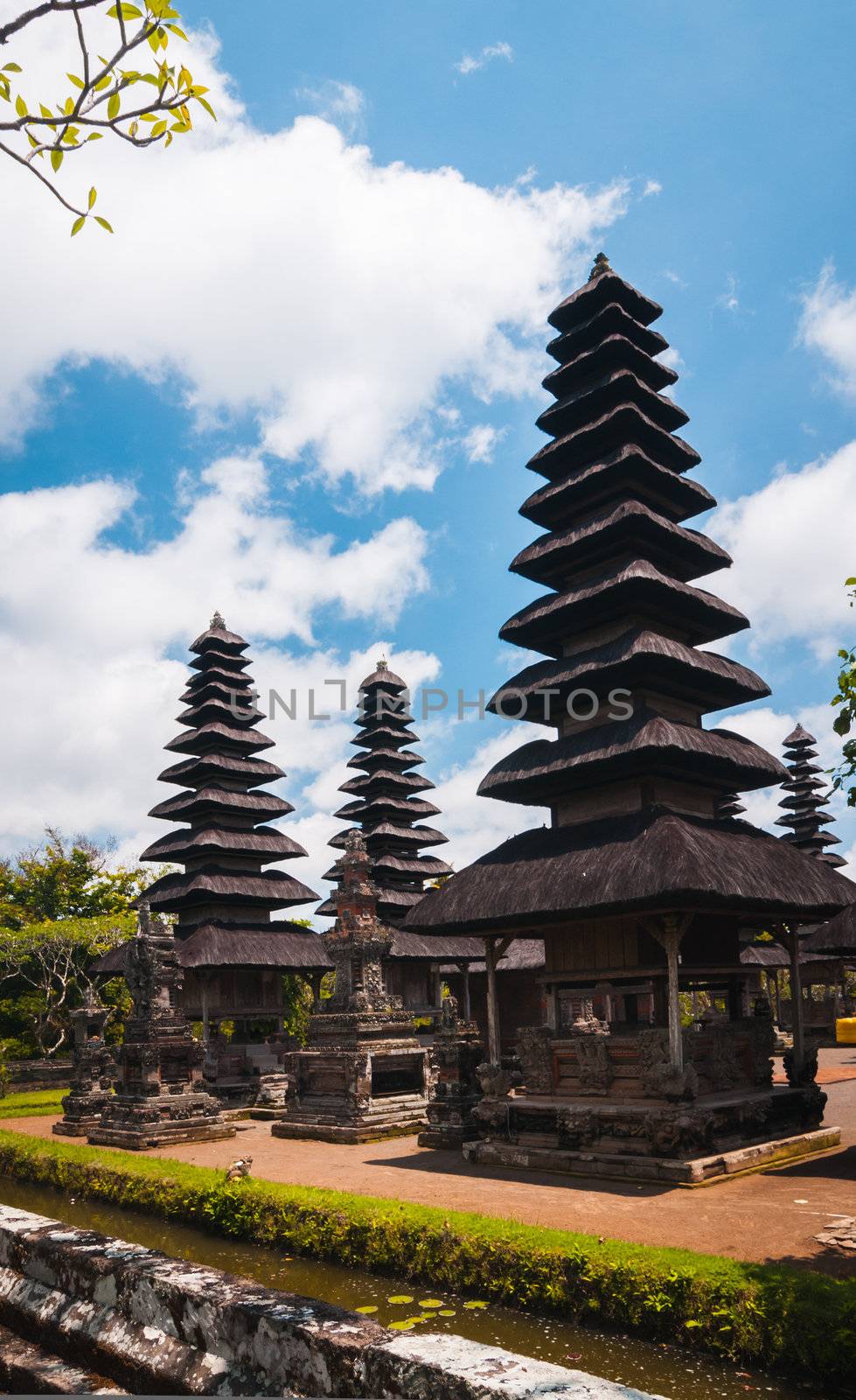 Pura Taman Ayun - hindu temple by nvelichko