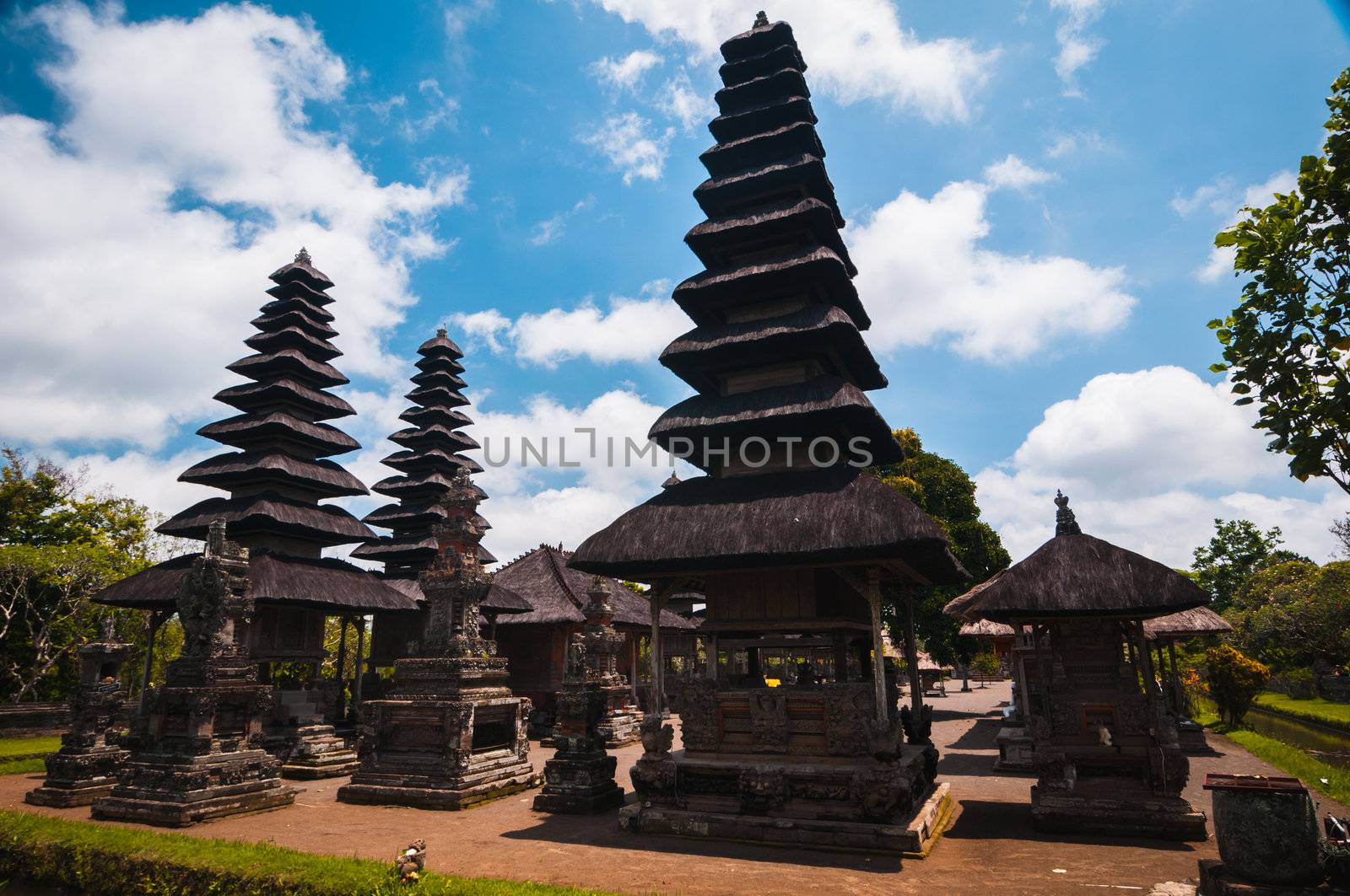 Pura Taman Ayun - hindu temple by nvelichko