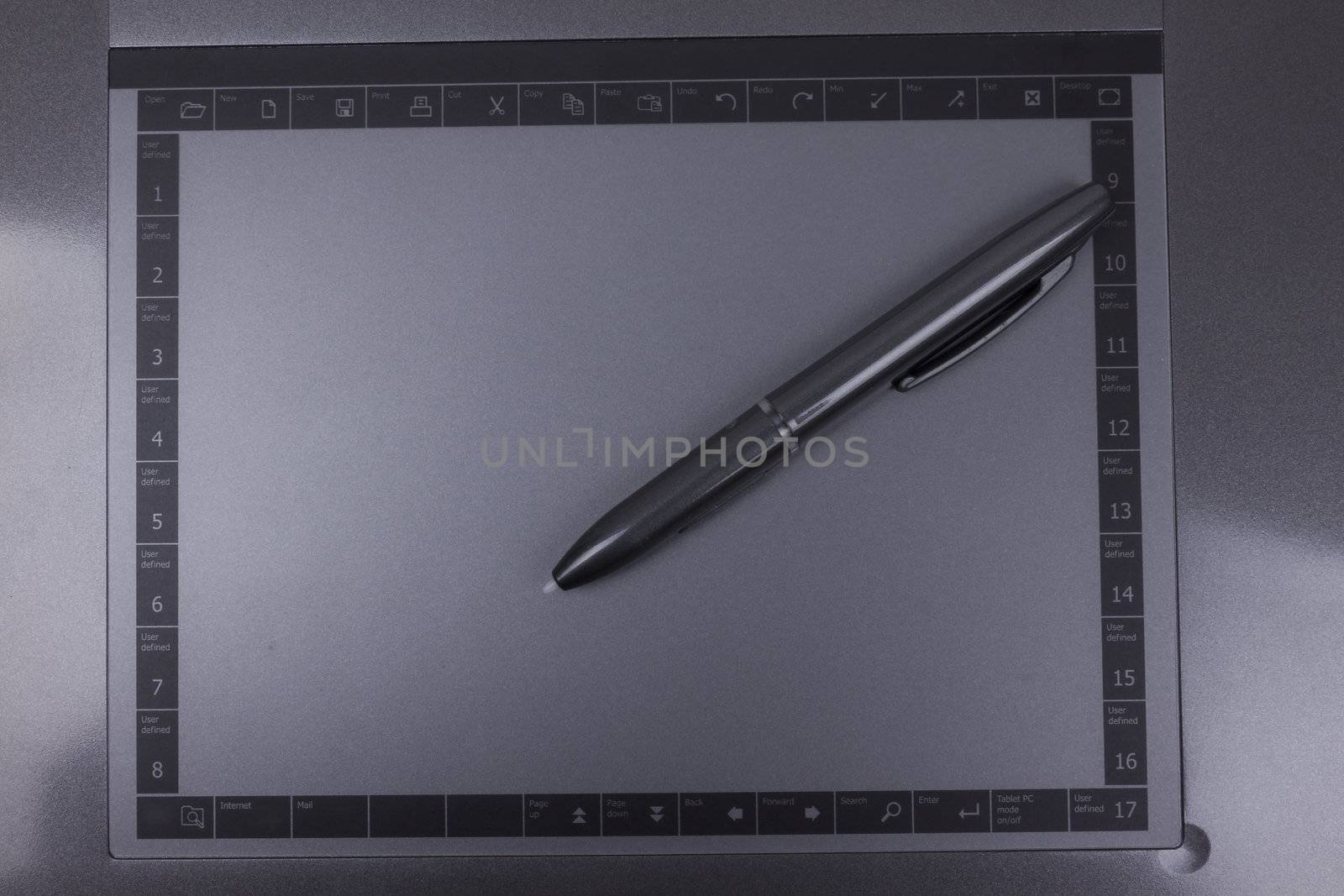 photo of graphic tablet with pen