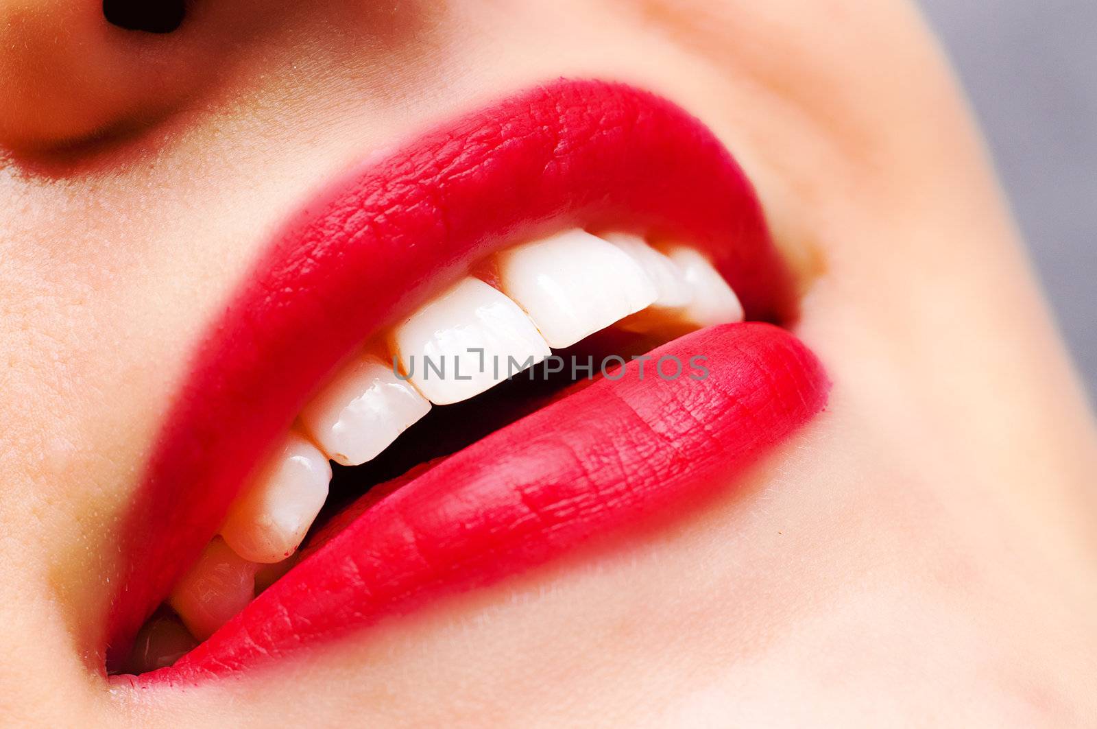 An image of pink lips