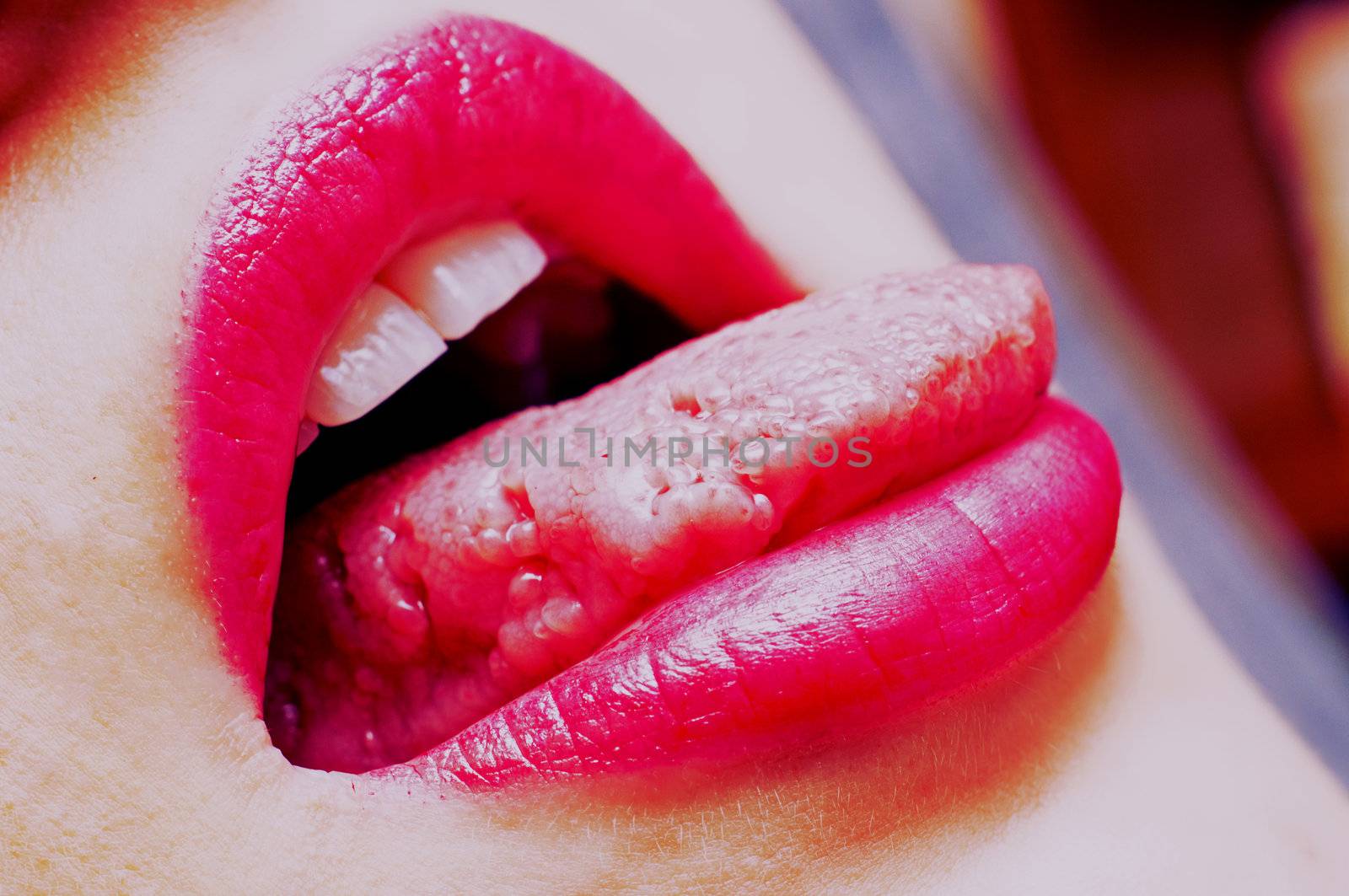 An image of pink lips