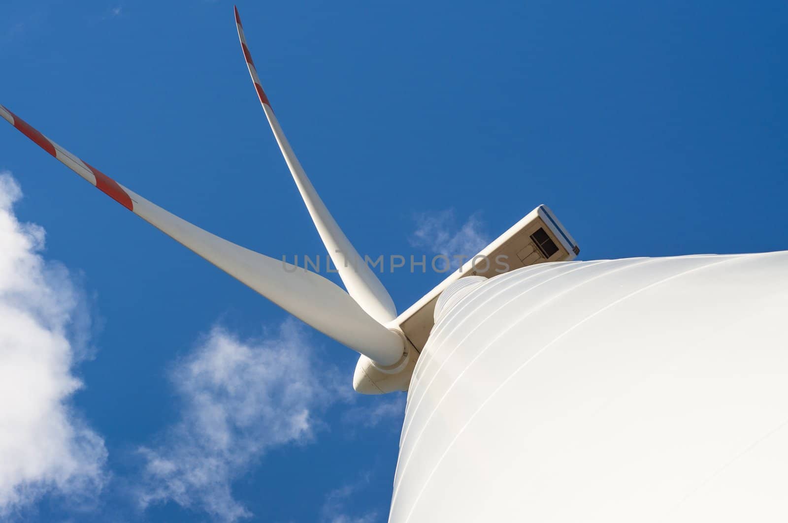 An image of windturbine on sunny day