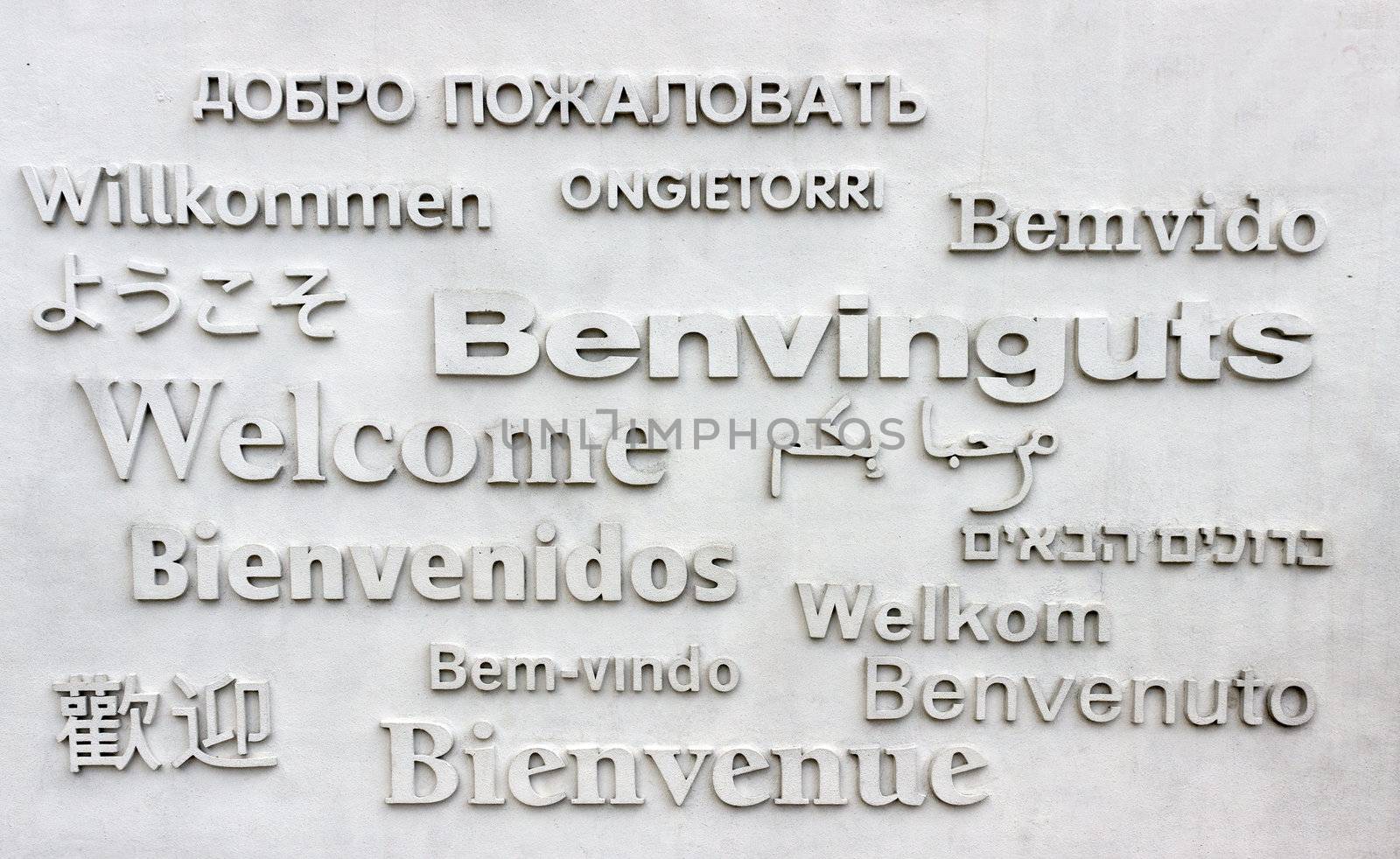 billboard announcement Welcome on many languages of the world