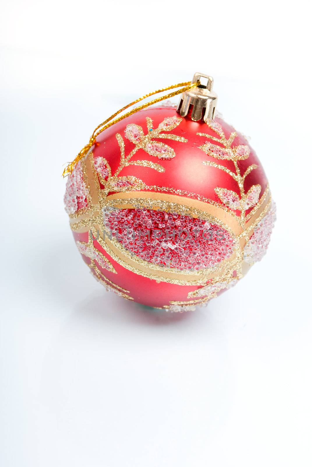 red christmas balls  by Fanfo