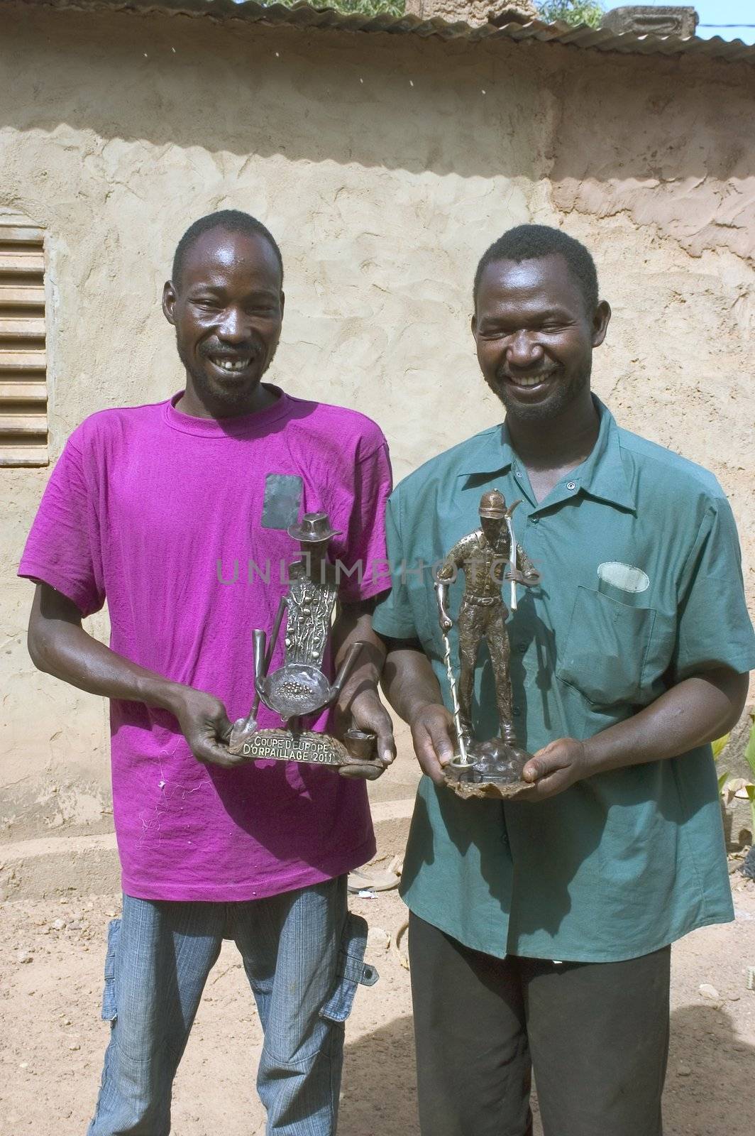 The work of Bronze in Burkina Faso by gillespaire