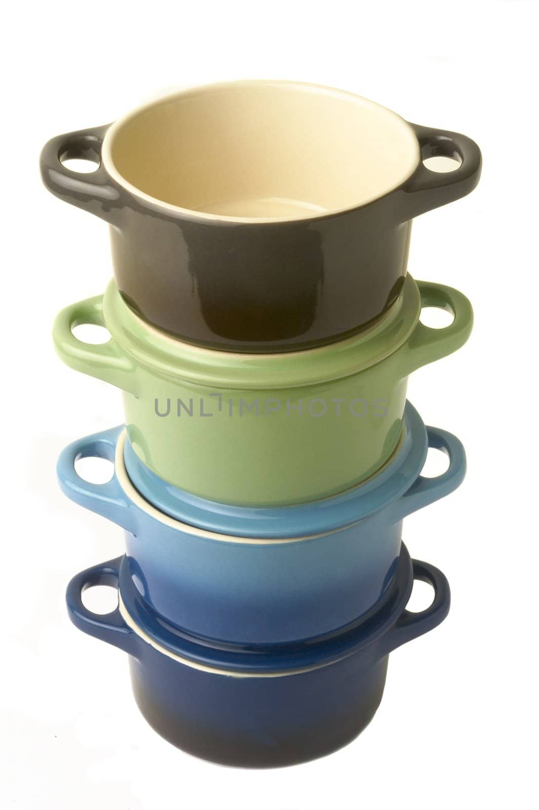 Mini casseroles individual which makes it possible individually to simmer a dish while adding an original character to the presentation.