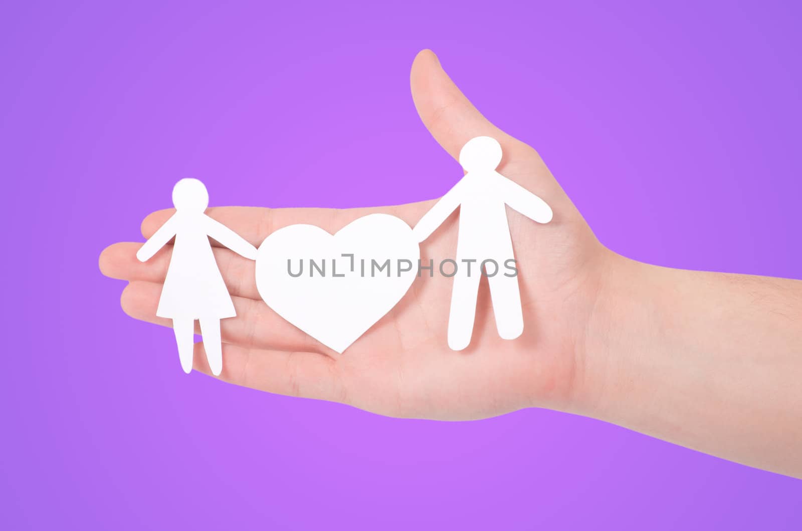 paper family in hands