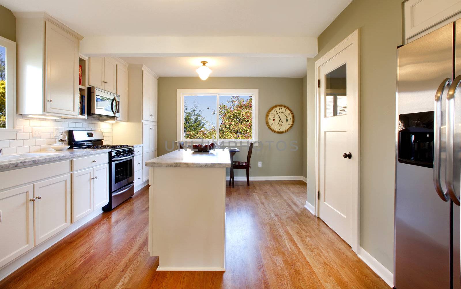 Georgeous kitchen in an old cragtsman house.