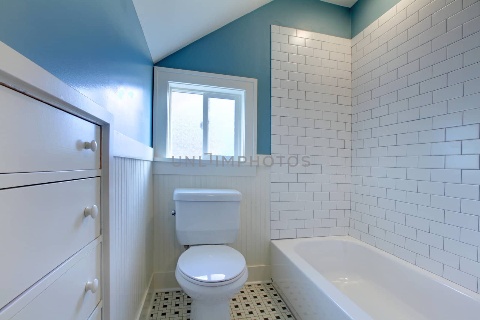 Luxury fresh green and white modern bathroom