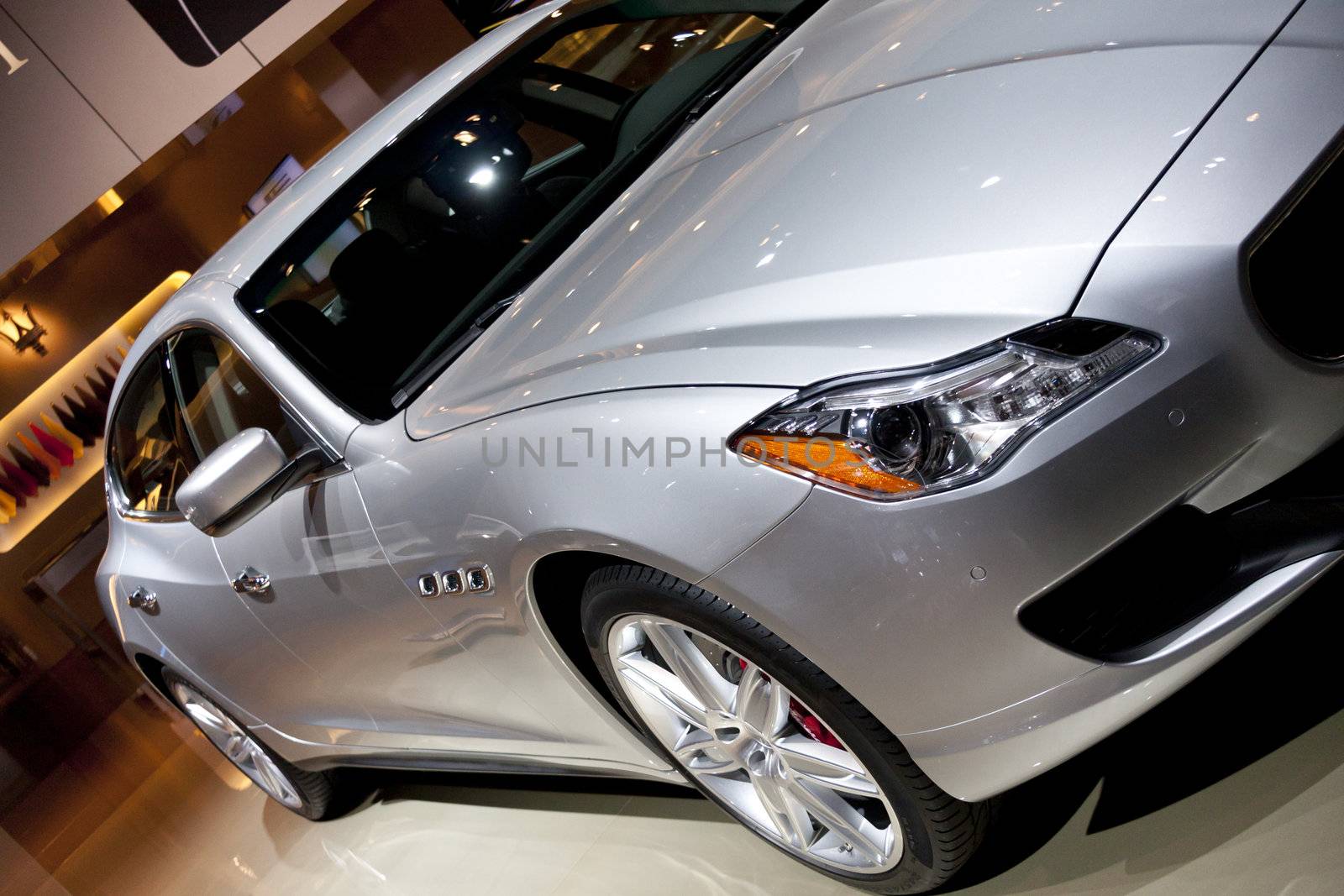 DETROIT - JANUARY 27 :The new 2013 Maserati Quattroporte at The North American International Auto Show January 27, 2013 in Detroit, Michigan. 