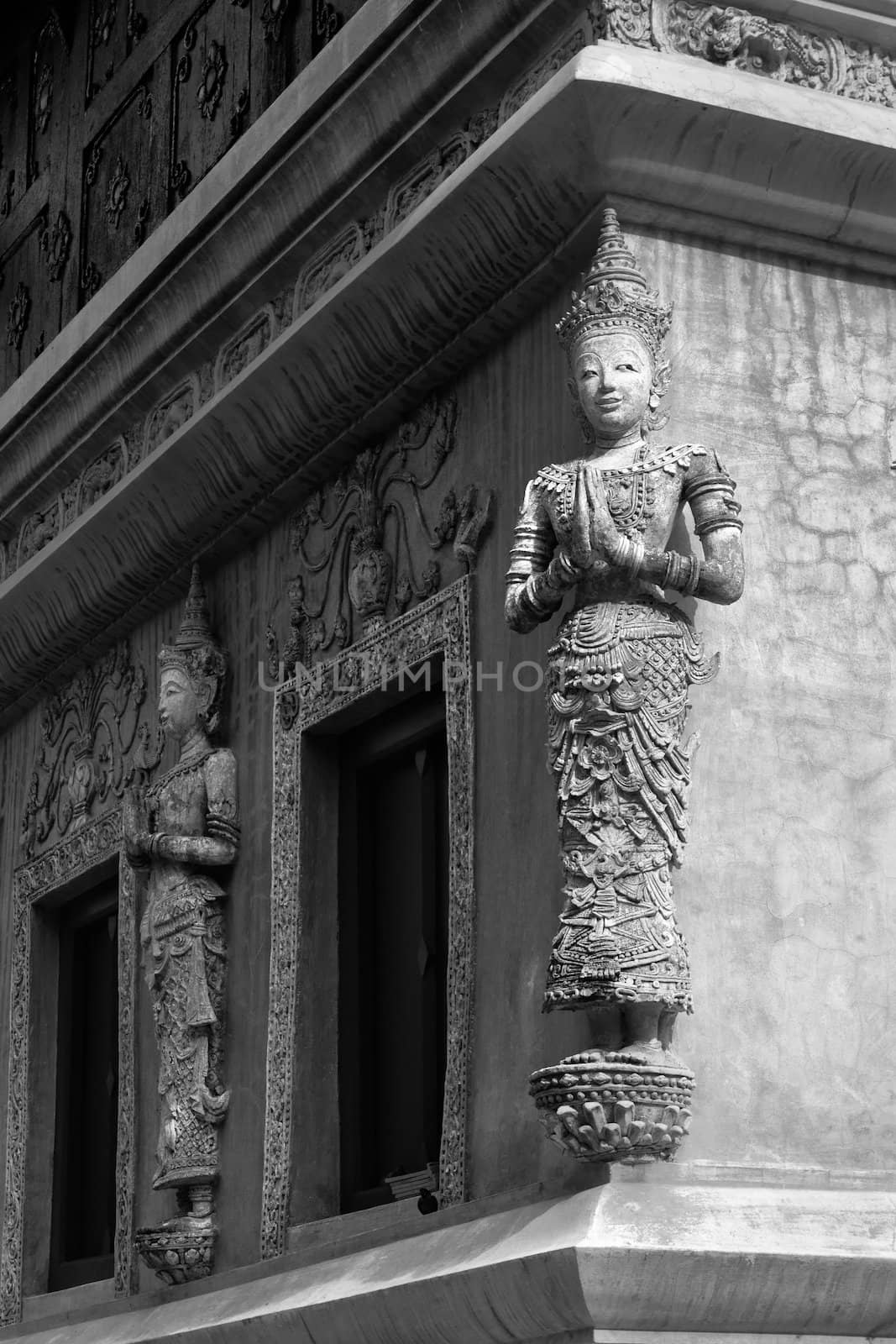 Black and White of The Thai art stucco angels