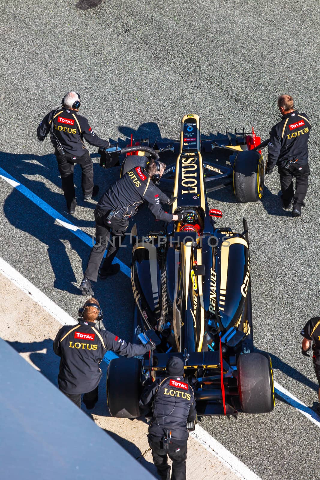 JEREZ DE LA FRONTERA, SPAIN - FEB 10: Romain Grosjean of Lotus Renault F1 entering to the pit on training session on February 10 , 2012, in Jerez de la Frontera , Spain